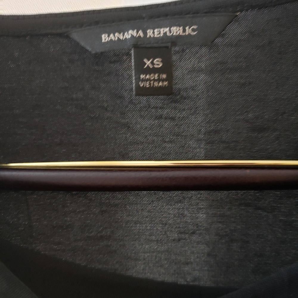 Banana Republic Simple and Classic Black Tank - Picture 3 of 3